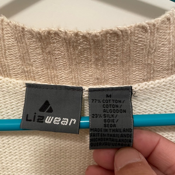 Liz wear beige/light tan button up vest Size Medium - Picture 4 of 9